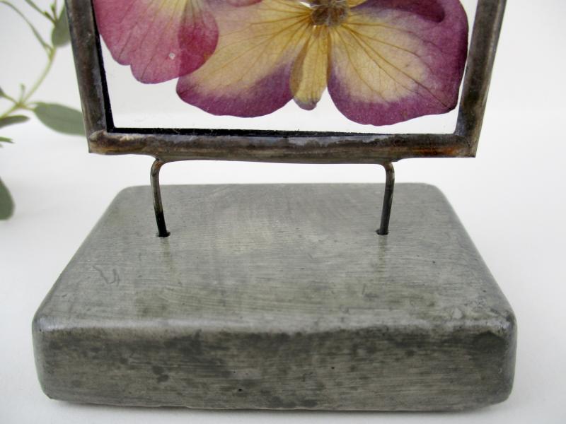 Ingelijste bloemen met standaard LSK03